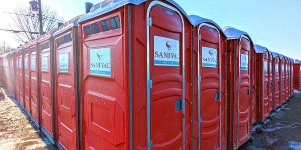 Location de toilettes portatives - Toilette construction - Sanivac