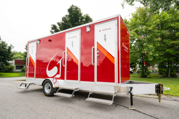 Nos roulottes sanitaires fabriquées au Canada