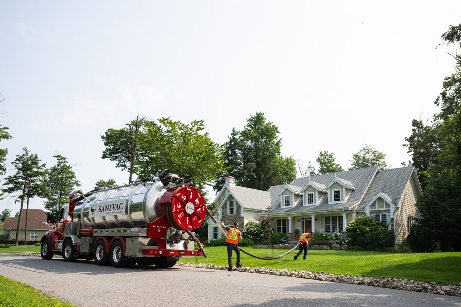 Vidange de fosses septiques - Pompage et nettoyage - Maison - Sanivac