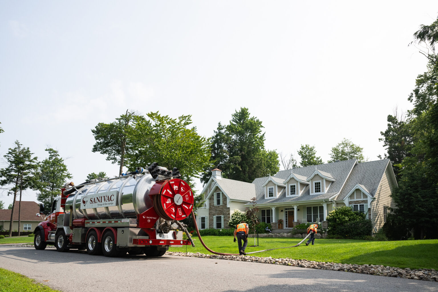 Vidange de fosses septiques - Pompage et nettoyage - Maison - Sanivac