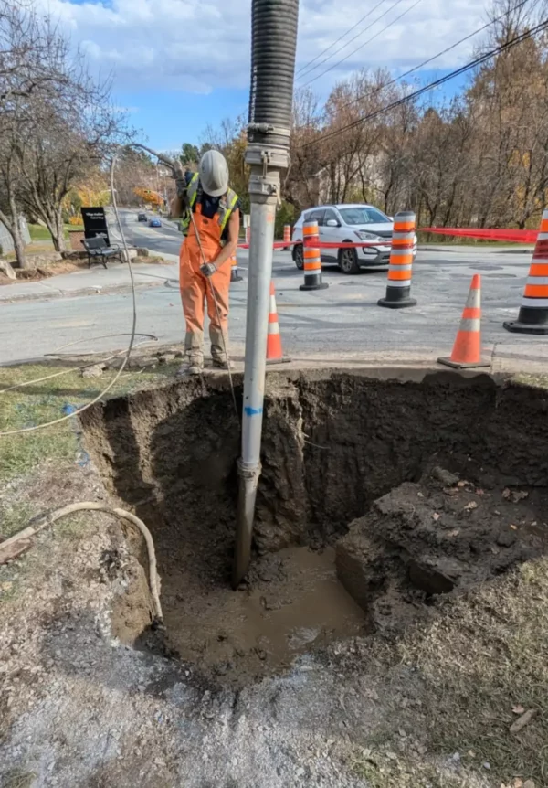 Hydro-excavation - Camion Hydrovac - Chantier et construction - Sanivac