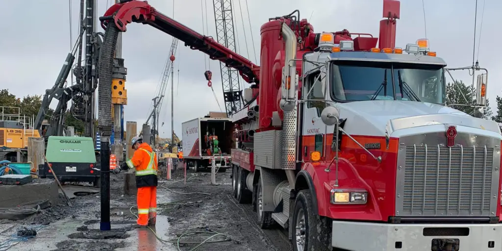 Hydro-excavation - Camion Hydrovac - Chantier et construction - Sanivac